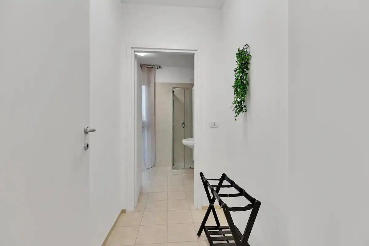 10 Min From Milan Linate-Private Garage Apartment
